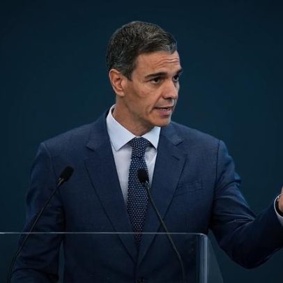 Sánchez denuncia tácticas de fome e critica o tratamento à Flotilha