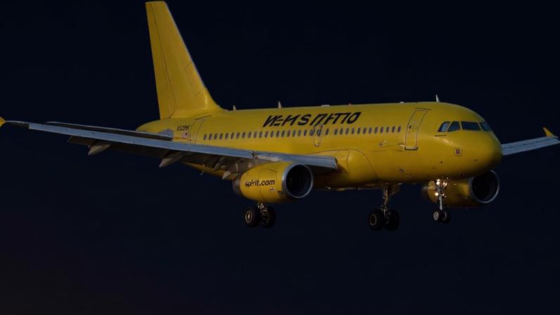 Spirit Airlines declara falência e encerra operações após 34 anos