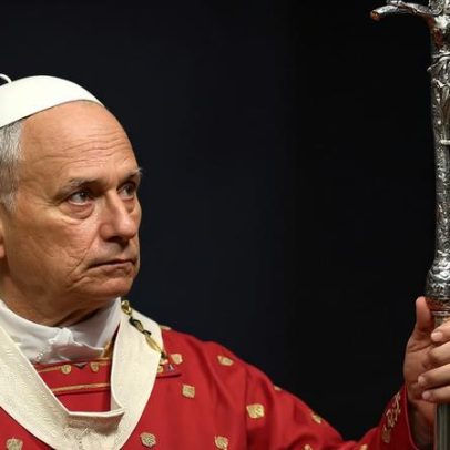 Papa pede salvação da humanidade do mal da guerra em Pentecostes