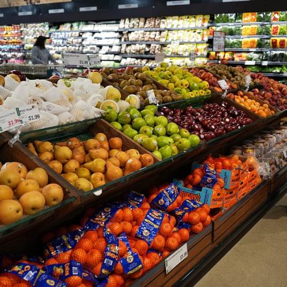 Conta do supermercado permanece elevada apesar de inflação controlada