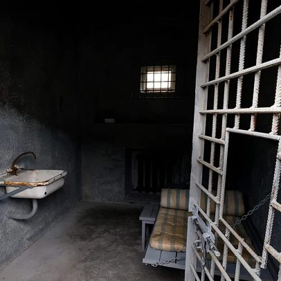População prisional russa cai 40% com envio de reclusos à guerra na Ucrânia