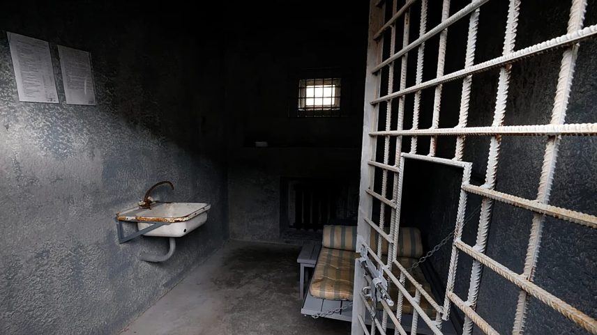 População prisional russa cai 40% com envio de reclusos à guerra na Ucrânia