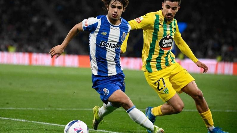 Rodrigo Mora foi uma das ausências nos eleitos de Roberto Martínez