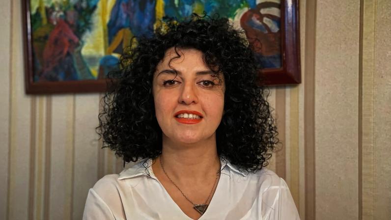 Nobel da Paz Narges Mohammadi hospitalizada no Irão após crise cardíaca