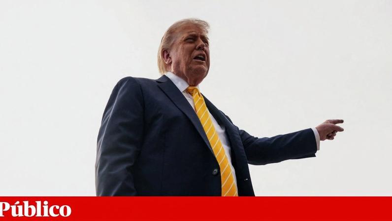 Donald Trump, Presidente dos Estados Unidos, falou aos jornalista à entrada no Air Force One na Florida
