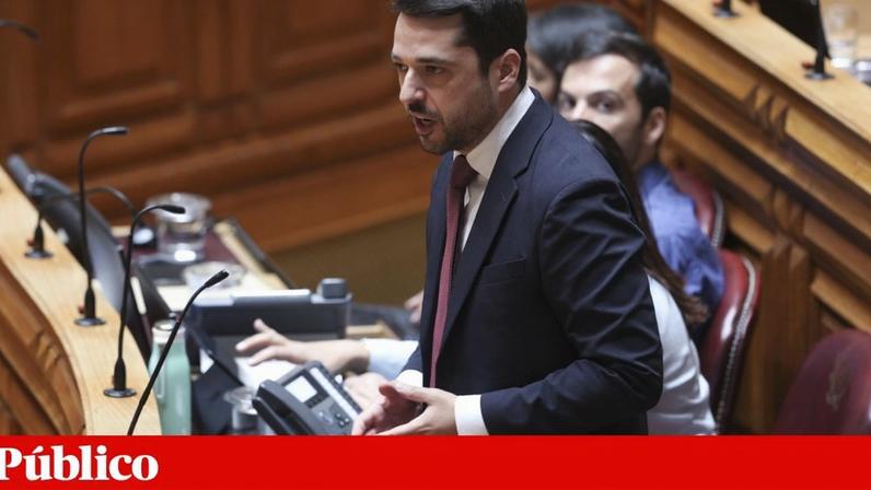 PS insiste na redução do IVA dos combustíveis e quer ouvir setor