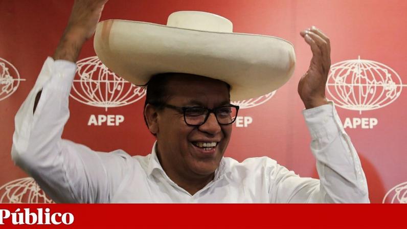 Roberto Sánchez está em segundo na contagem de votos, com uma vantagem de apenas 28 mil votos em relação a Rafael López Aliaga. Keiko Fujimori é a única com lugar garantido na segunda volta