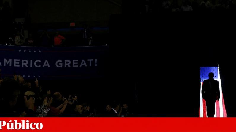 Donald Trump num comício para as eleições presidenciais de 2020 em Lake Charles no Louisiana. A decisão do Supremo Tribunal ajuda os Republicanos, mas a impopularidade de Trump é demasiado grande