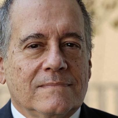 Poeta Paulo Henriques Britto participa no Encontro de Leituras de Maio