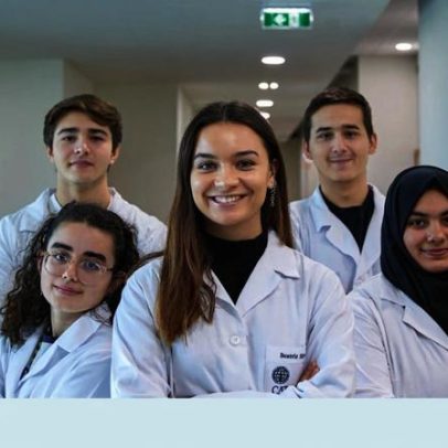 Medicina na Católica: formação prática molda o futuro da saúde