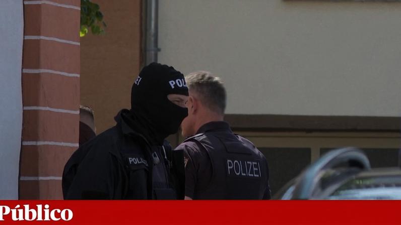 Polícia confirma vários reféns no interior do banco,Polícia confirma vários reféns no interior do banco