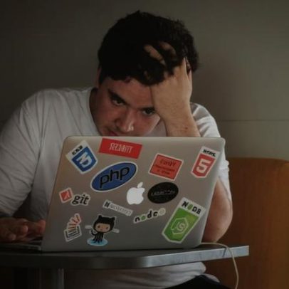 Ensinar jovens a viver: o debate sobre saúde mental