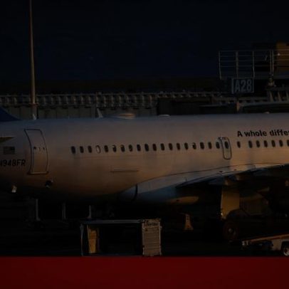 Avião atropela e mata pessoa durante descolagem em Denver, EUA