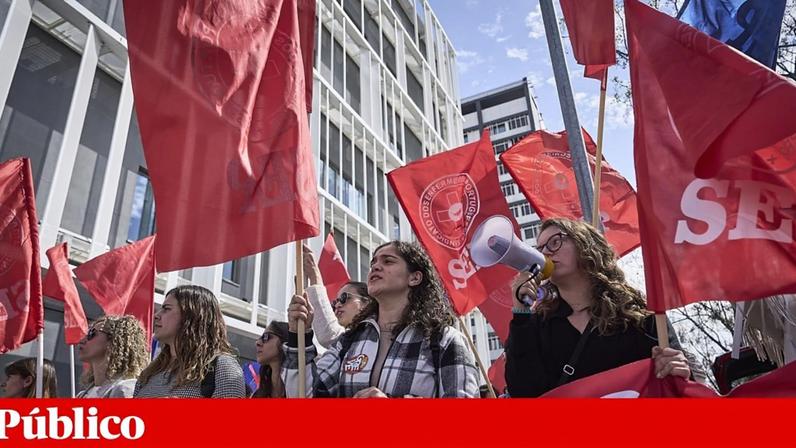 Enfermeiros de todos os setores cumprem greve nesta terça-feira