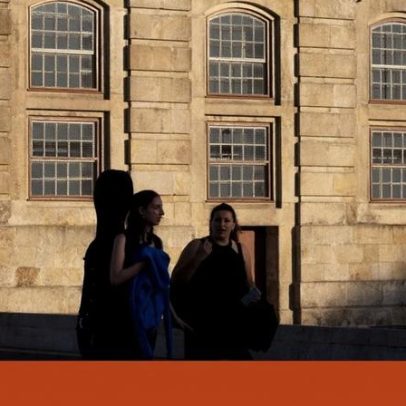 Publicidade integrada na cultura levanta debates sobre financiamento