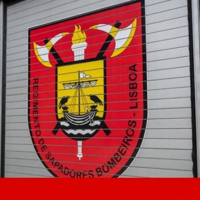 Despiste de autocarro de turismo no centro de Lisboa deixa três feridos