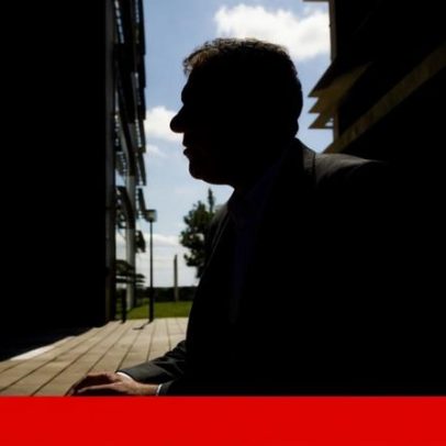 Sócrates no tribunal: afirma que o Estado será julgado