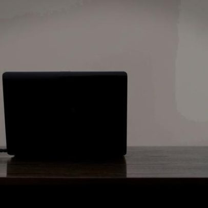 Menos de 5% dos trabalhadores de grandes empresas têm mais de 50 anos