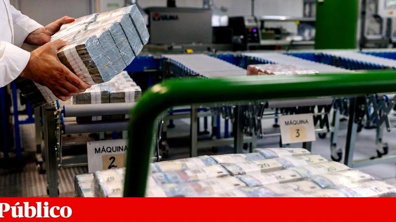 Remuneração média mensal por trabalhador sobe 2,7% em termos reais até março