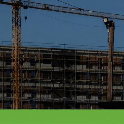 Área construída global aumentou 1,7% num ano, elevando emissões
