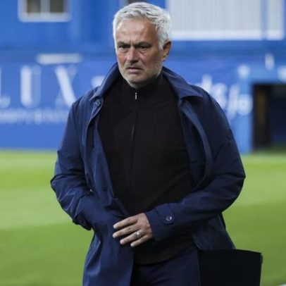 Mourinho afirma haver 99% de hipóteses de permanecer no Benfica