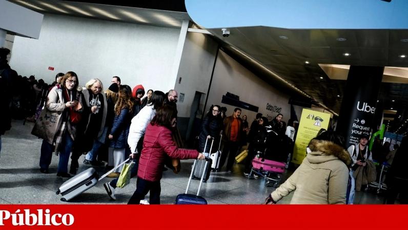 Filas nos aeroportos levam Luís Montenegro admitir suspensão de dados biométricos