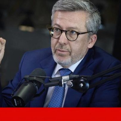 Moedas defende suspensão do controlo electrónico no aeroporto