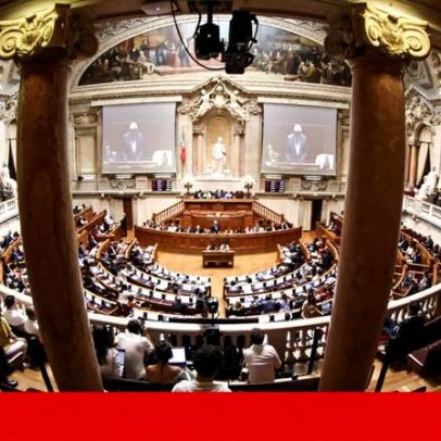 Governo restringe uso de IA em decisões que afetam trabalhadores