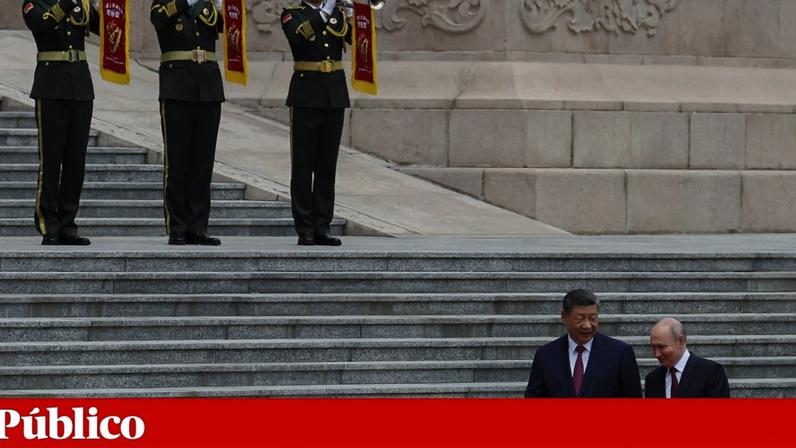Xi e Putin encontram-se em Pequim