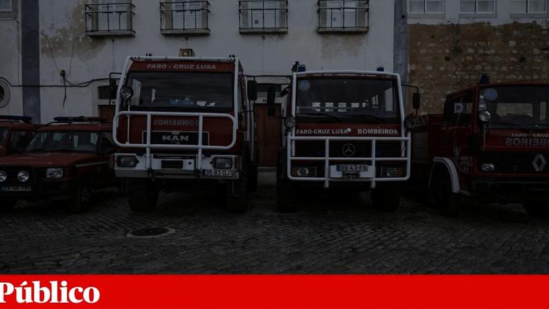 No combate às chamas estiveram envolvidos 51 operacionais e duas dezenas de veículos