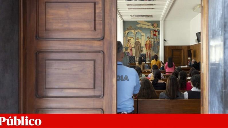 Quatro ex-funcionárias de creche condenadas por maus-tratos em Rabo de Peixe