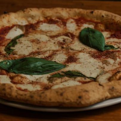 Pizza napolitana tradicional em destaque no campeonato mundial em Portugal