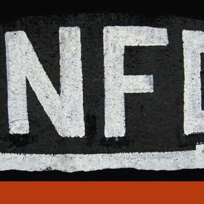 Desconfiança generalizada entre pessoas e instituições