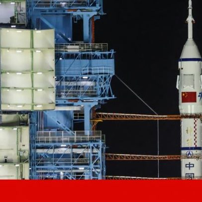 China lança missão espacial com três astronautas; um ficará um ano em órbita