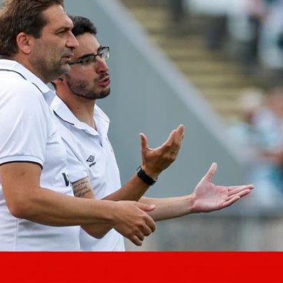 Tralhão diz não ter tocado no segundo golo