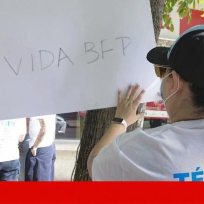 Técnicos de emergência pré-hospitalar protestam em frente ao Parlamento