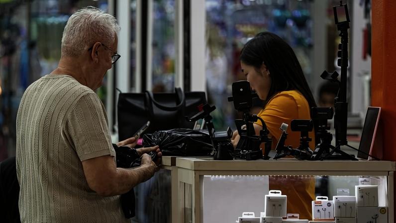 Aposentados brasileiros em Portugal começam a receber a 2ª parcela do 13º salário