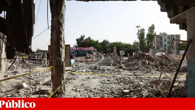 EUA atingem alvos no Irão; Trump não descarta novos ataques
