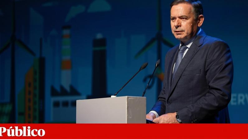 Montenegro admite modelar outsourcing, mas mantém banco de horas