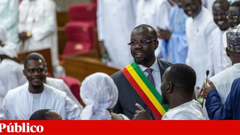 Ousmane Sonko, esta terça-feira, depois de ter sido eleito presidente do Parlamento do Senegal