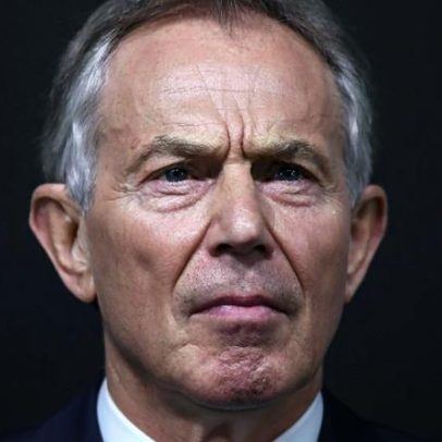 Blair critica falta de plano coerente de Starmer e analisa métodos de Trump