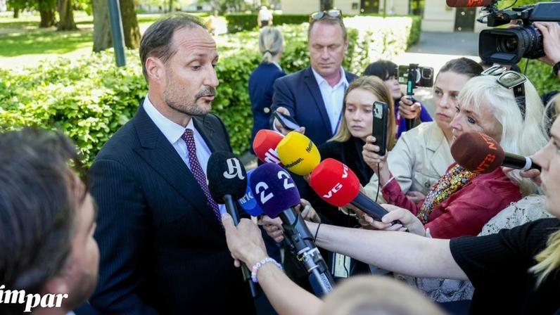 Princesa herdeira da Noruega continua muito doente, afirma Príncipe Haakon