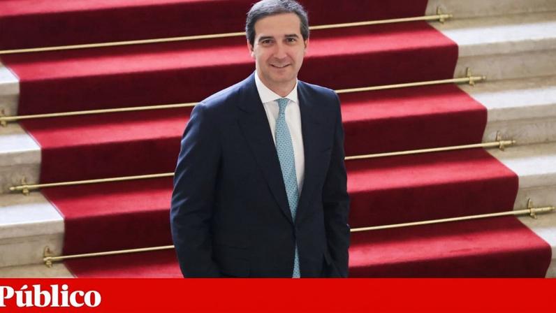 Alexandre Poço, vice-presidente do PSD, não quer alimentar "especulações sobre a futura liderança" do partido e diz não fazer "a mínima ideia" sobre eventuais intenções futuras de Pedro Passos Coelho