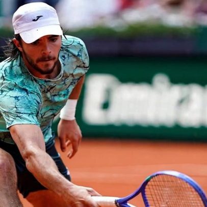 Jaime Faria continua a vencer em Roland-Garros