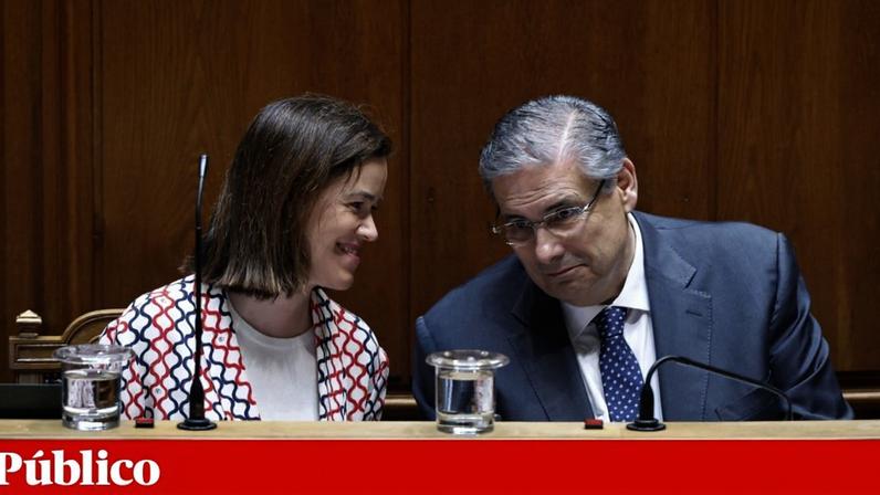 O ministro dos Assuntos Parlamentares, Carlos Abreu Amorim, e a secretária de Estado da Saúde, Ana Povo, representaram o executivo no Parlamento, assim como o secretário de Estado da Gestão da Saúde