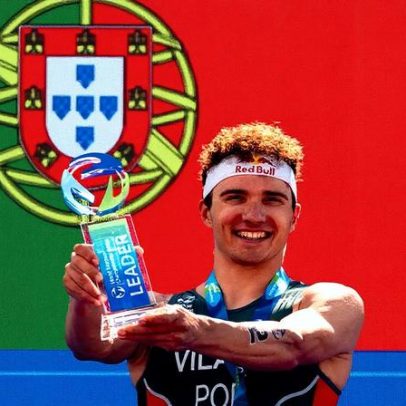Vasco Vilaça volta a vencer em Itália e lidera o Mundial de Triatlo