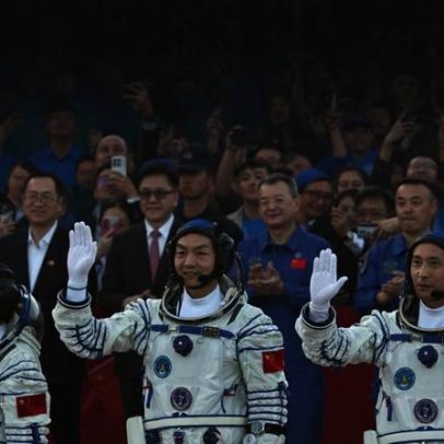 China envia astronauta para o espaço por um ano; missão mira Lua e Marte