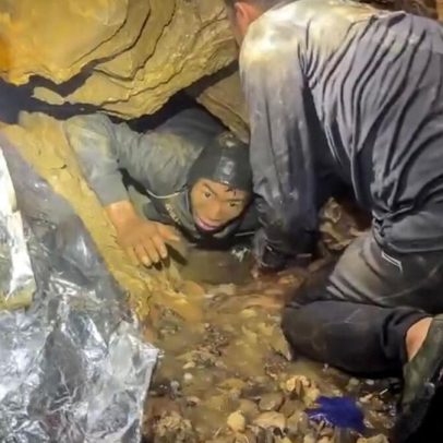 Um dos sete resgatados de gruta inundada no Laos