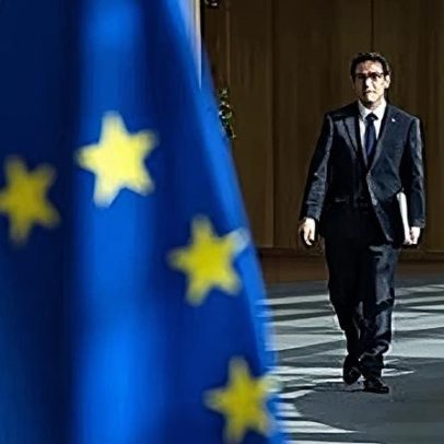 Stéphane Séjourné, figura-chave da política francesa