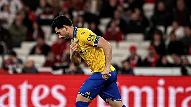 Médio vai fechar a carreira no Estoril Foto: Instagram de Pizzi